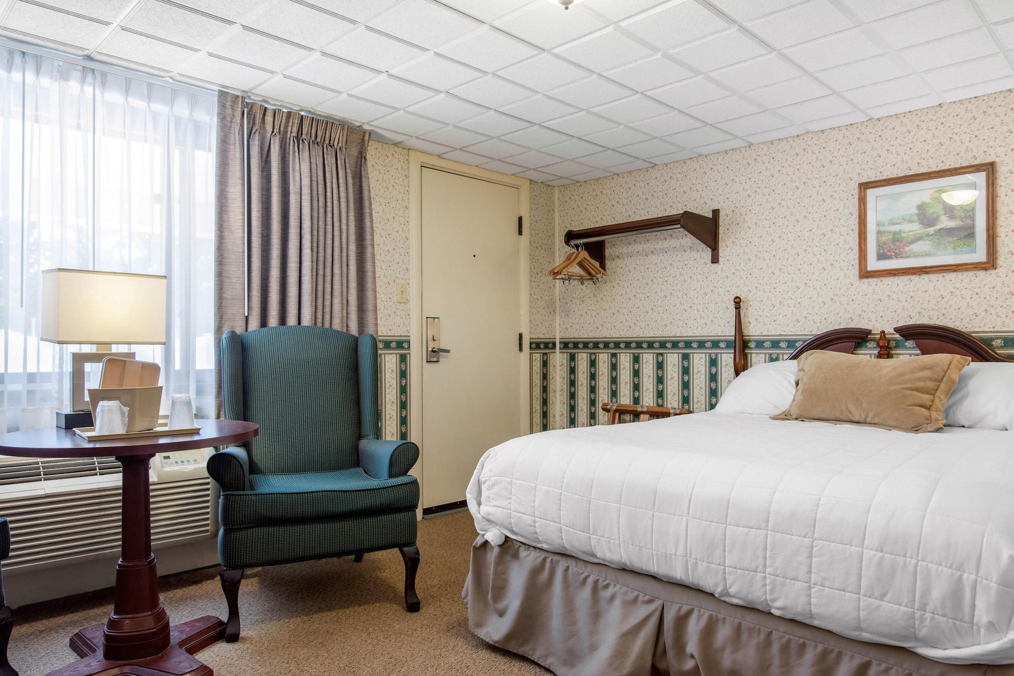Coachman Inn Китъри Екстериор снимка