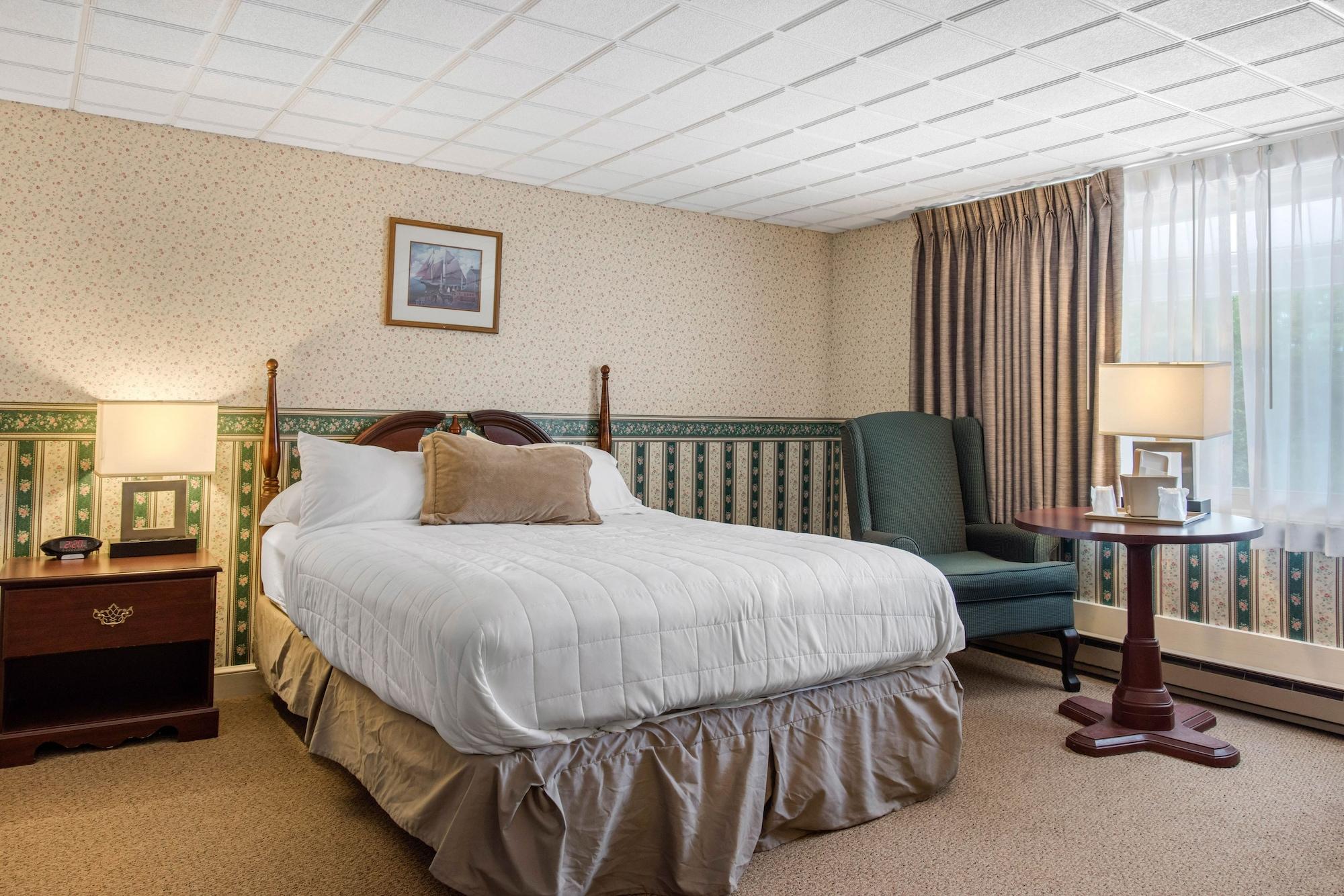 Coachman Inn Китъри Екстериор снимка