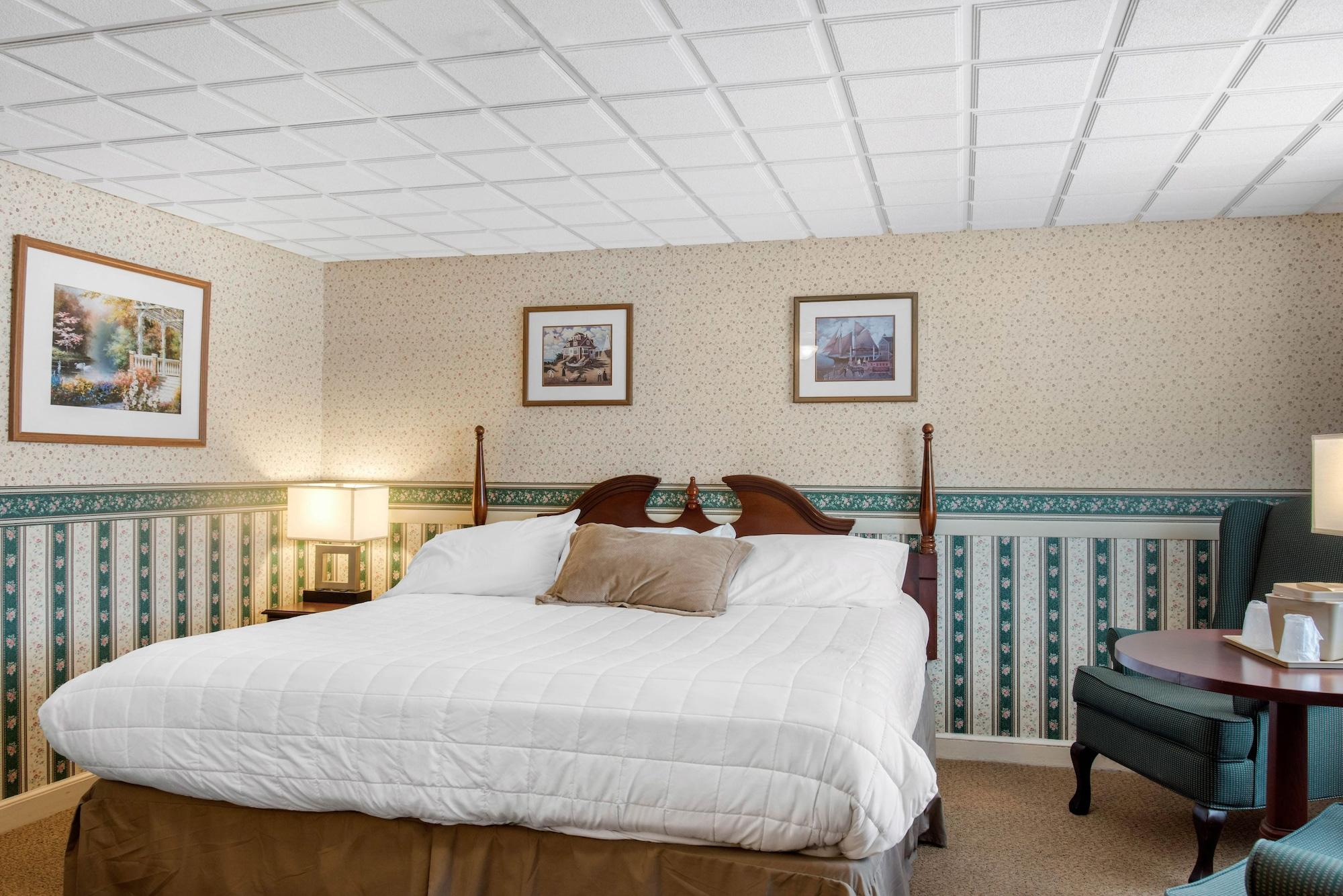 Coachman Inn Китъри Екстериор снимка