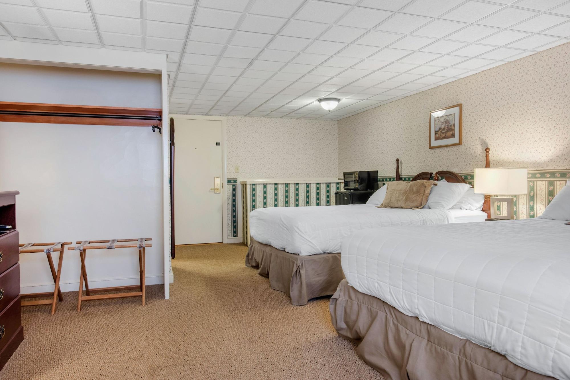 Coachman Inn Китъри Екстериор снимка
