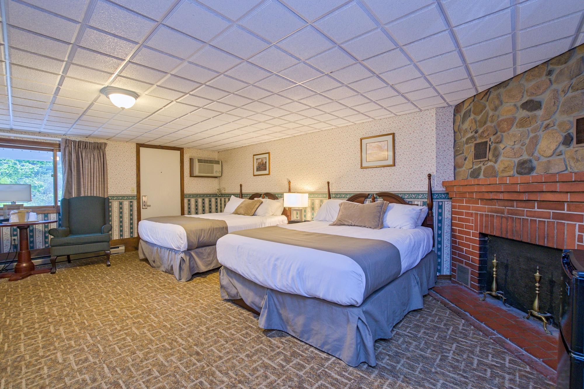 Coachman Inn Китъри Екстериор снимка
