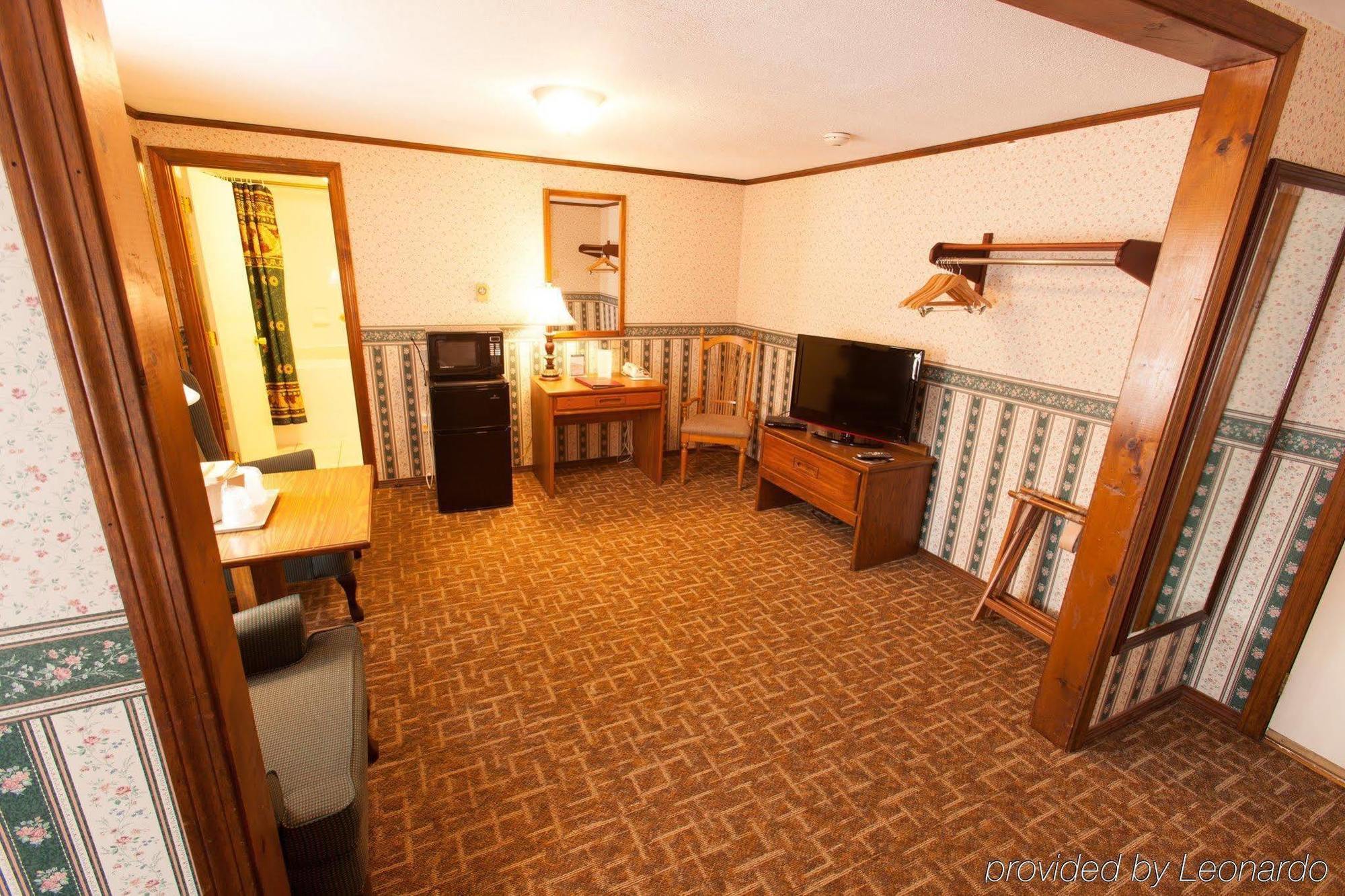 Coachman Inn Китъри Екстериор снимка