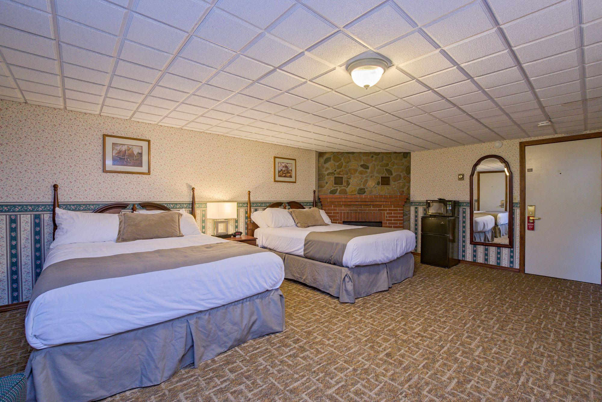 Coachman Inn Китъри Екстериор снимка